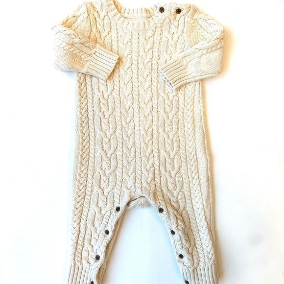 GAP Other - GAP Baby Boy Knit Outfit